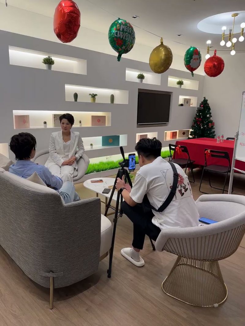 Filming a talent-led ad in a lounge set
